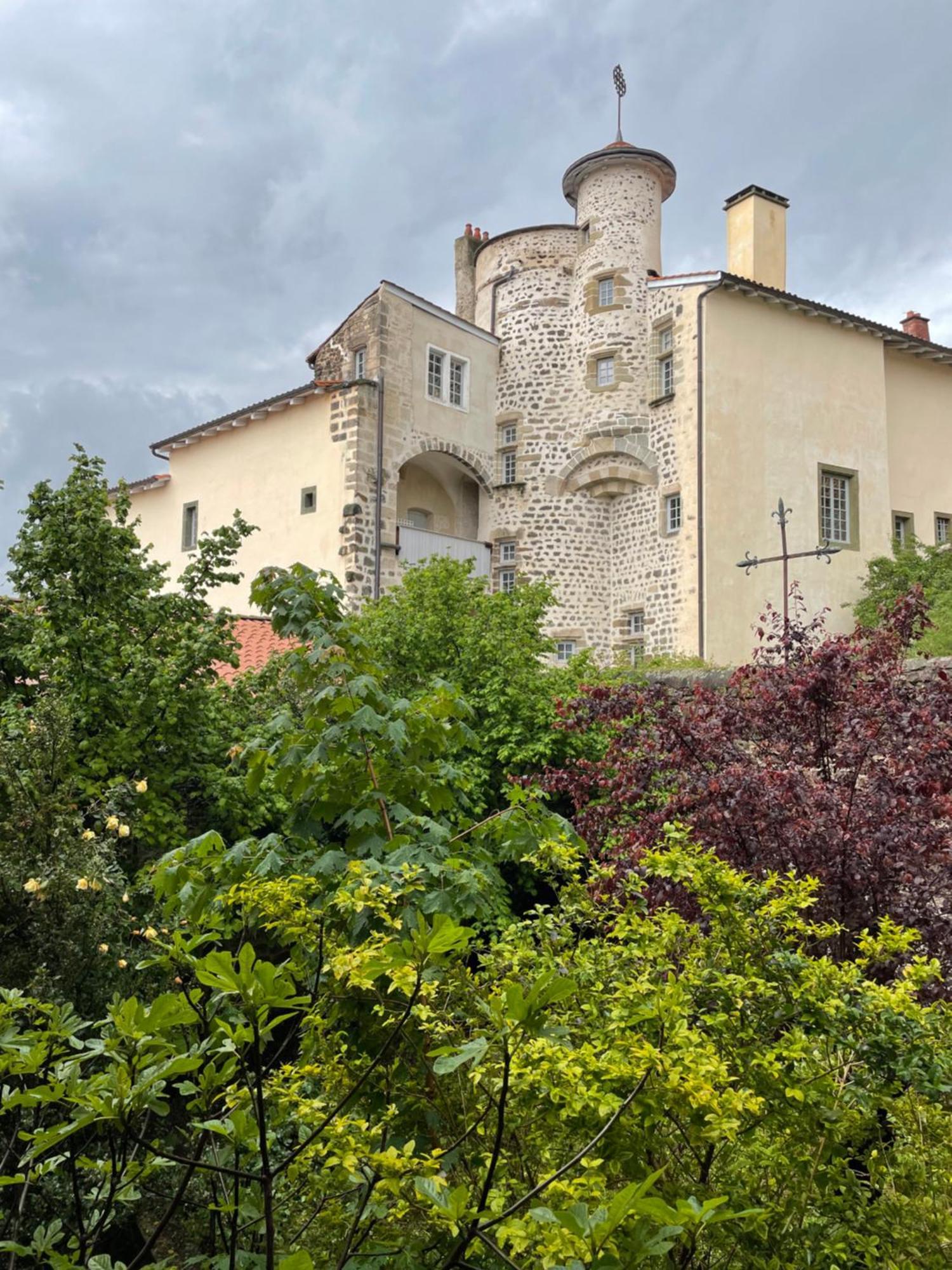 Aux Portes Du Mont Anis Le Puy-en-Velay Δωμάτιο φωτογραφία